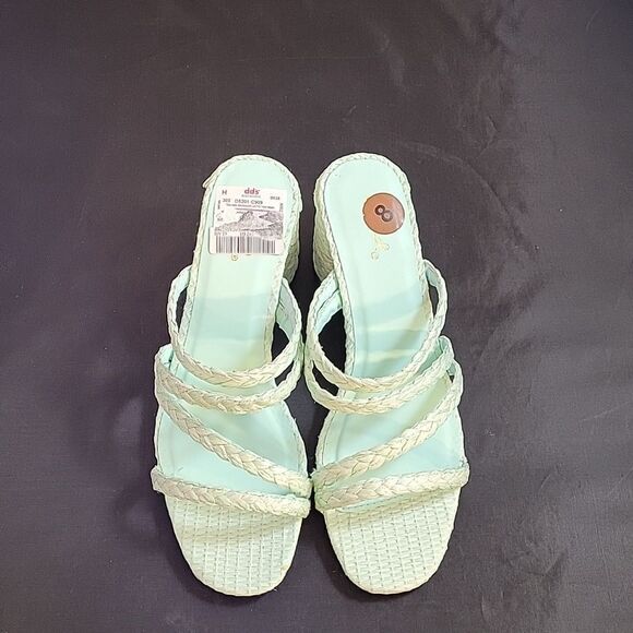BRAND NEW QUPID MINT STRAPPY SANDAL - Picture 4 of 16